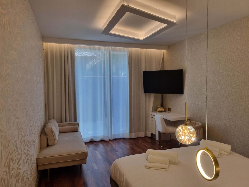varwwwvhostsaviratodesign.comhotelboutiquemirasierra.com .aviratodesign.comwp contentuploads66.jpg
